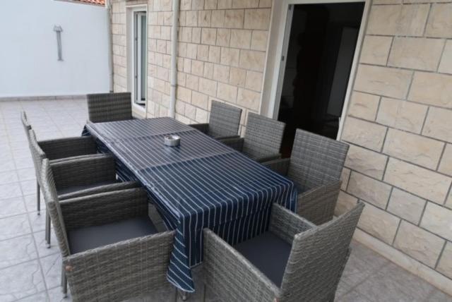Apartment Samanta Supetar Exterior photo